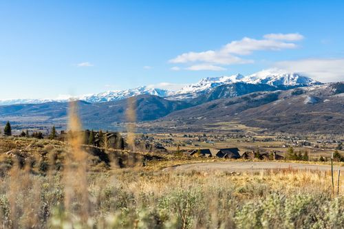 5630 E Highland View Ct, Eden, UT, 84310-6842 | Card Image