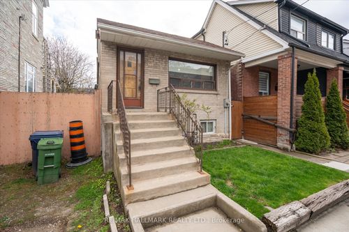 169 Carlaw Ave, Toronto, ON, M4M2R8 | Card Image
