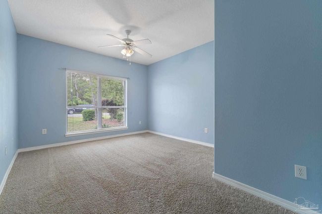 7008 Turnberry Cir, House other with 4 bedrooms, 2 bathrooms and 3 parking in Navarre FL | Image 17