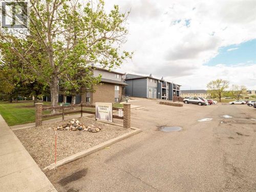 3910 23 Ave S, Lethbridge, AB, T1K5H9 | Card Image