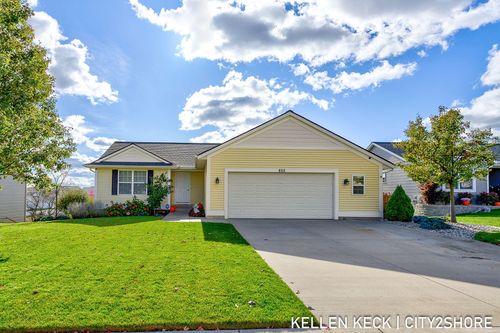 855 Green Meadows Dr, Middleville, MI, 49333-8078 | Card Image