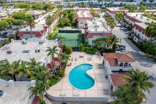 APT-1019 - 8650 Sw 67 Th Ave, Condo with 2 bedrooms, 3 bathrooms and null parking in Pinecrest FL | Image 6