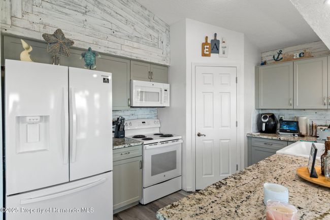 4046 Casa Ct, House other with 4 bedrooms, 2 bathrooms and null parking in Hernando Beach FL | Image 14