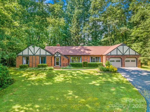 119 Yardley Ct, Hendersonville, NC, 28739-6861 | Card Image