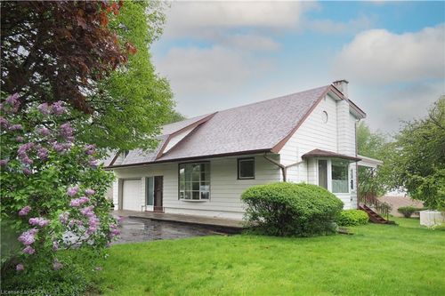 2313 Snyders Rd, Petersburg, ON, N0B2H0 | Card Image