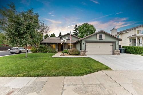 2703 Mitchell Ave, Clovis, CA, 93611-6929 | Card Image