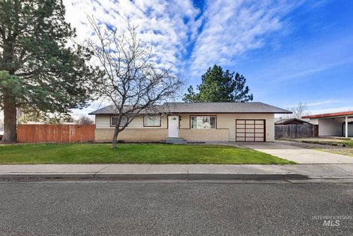 115 E 14th N, Mountain Home, ID, 83647-1667 | Card Image