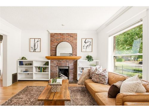 3015 California St, Denver, CO, 80205-3044 | Card Image