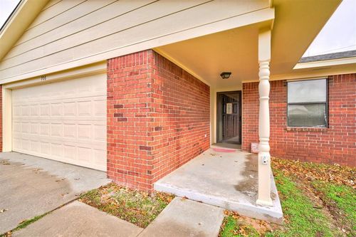 706 S 12th Street, Marlow, OK, 73055 | Card Image