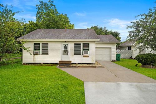 523 Main St, La Marque, TX, 77568-5616 | Card Image