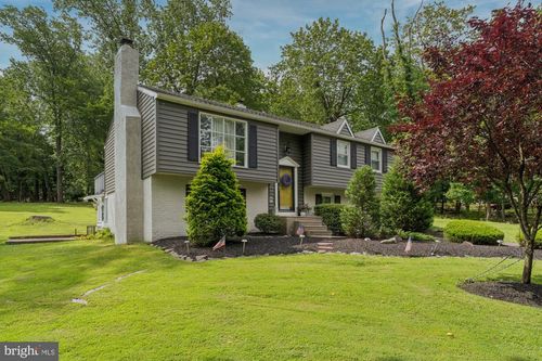 1027 Churchville Rd, SOUTHAMPTON, PA, 18966-4701 | Card Image
