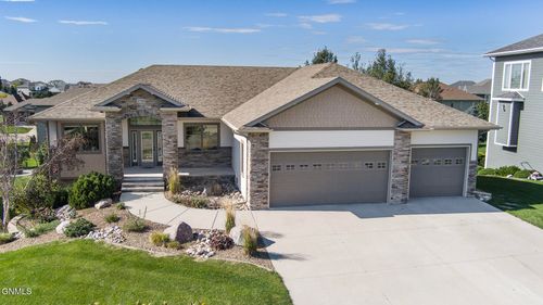 3700 Valley Dr, Bismarck, ND, 58503-1724 | Card Image