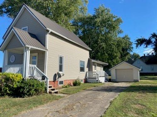 9 W 2nd St, Pana, IL, 62557-1301 | Card Image