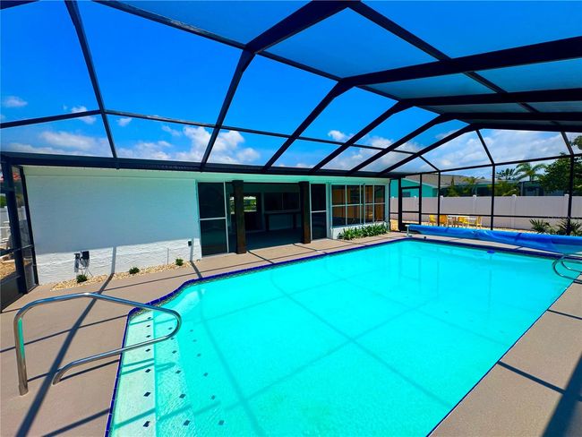 6524 Senegal Palm Way, House other with 3 bedrooms, 2 bathrooms and null parking in APOLLO BEACH FL | Image 36