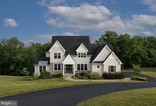 18 Popjoy Ln, Glenmoore, PA, 19343-1628 | Card Image