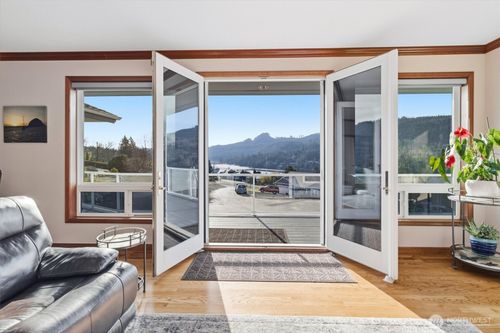 18019 Mariposa Ln, Mount Vernon, WA, 98274-8153 | Card Image