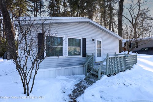 31-600 E Chester St, Kingston, NY, 12401-1745 | Card Image