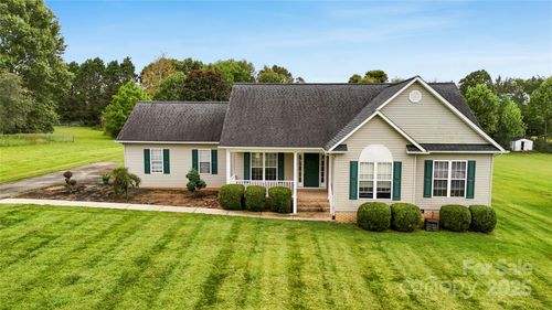 65 Shotwell Patterson Ln, Stony Point, NC, 28678-9140 | Card Image