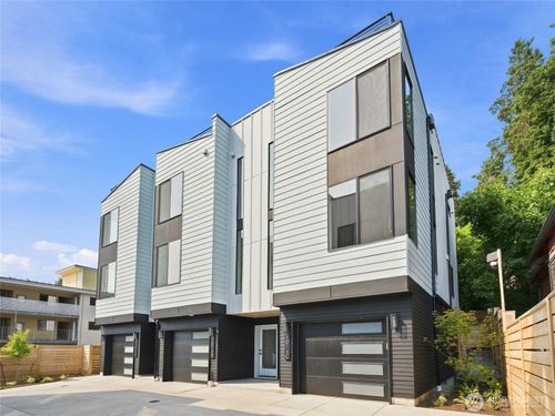 1014 B Ne 70th St, Seattle, WA, 98115 | Card Image