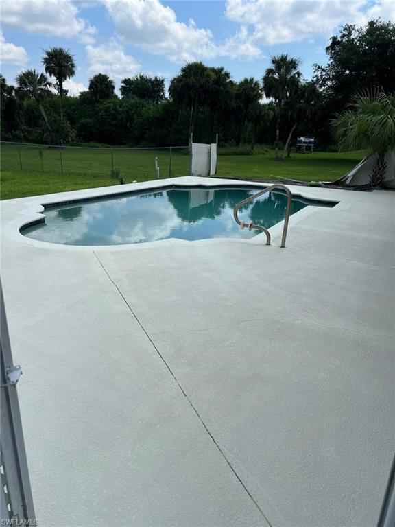 Residential in NAPLES 5