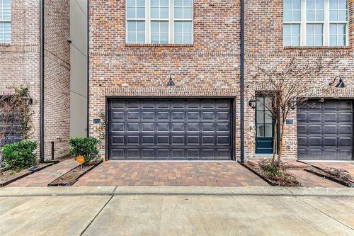 2722 Dolce Oaks Dr, Houston, TX, 77007-2883 | Card Image