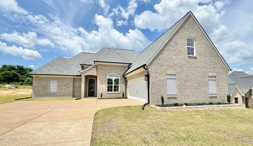 5046 Watson View Drive, Nesbit, MS, 38651 | Card Image