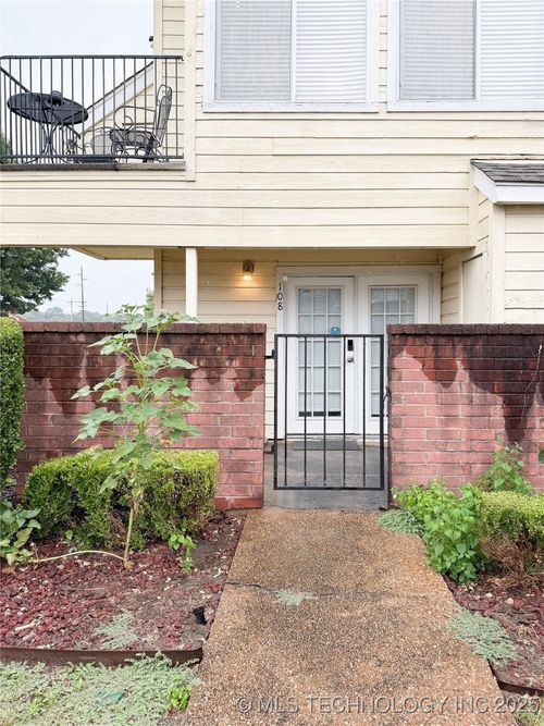 unit-d108-1808 E 66th Pl, Tulsa, OK, 74136-2439 | Card Image