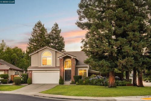 200 Hat Creek Ct, San Ramon, CA, 94582-5634 | Card Image