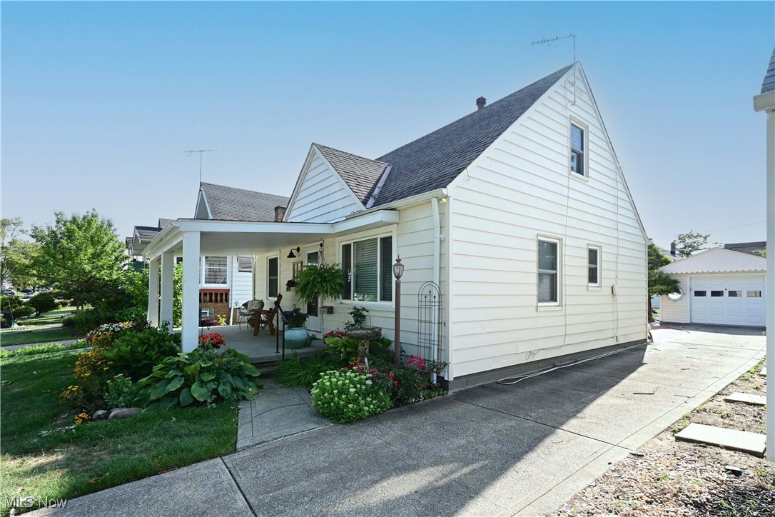 135th St, Cleveland, OH 44111