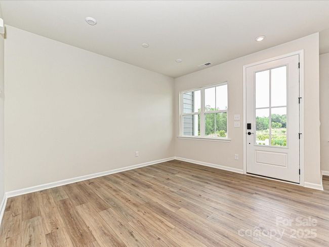 5676 Clear Creek Ln, Townhouse with 3 bedrooms, 3 bathrooms and null parking in Charlotte NC | Image 5