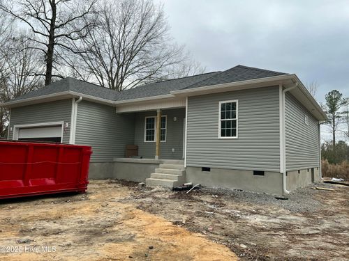 405 James St, Vass, NC, 28394-9465 | Card Image