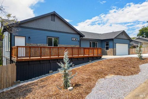 1140 Redbud Dr, Redding, CA, 96001-0136 | Card Image
