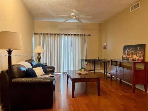 apt-535-6001 Sw 70th St, South Miami, FL, 33143-3447 | Card Image