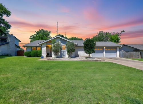 1002 Deep Wood Dr, Round Rock, TX, 78681-5649 | Card Image