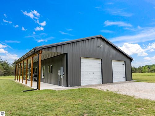 10815 N 25 Rd, Kingsley, MI, 49649-9513 | Card Image