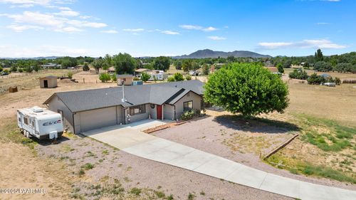 1725 Bumblebee Dr, Chino Valley, AZ, 86323-5060 | Card Image