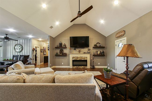 140 Stark Ln, House other with 3 bedrooms, 3 bathrooms and null parking in Sherman TX | Image 7