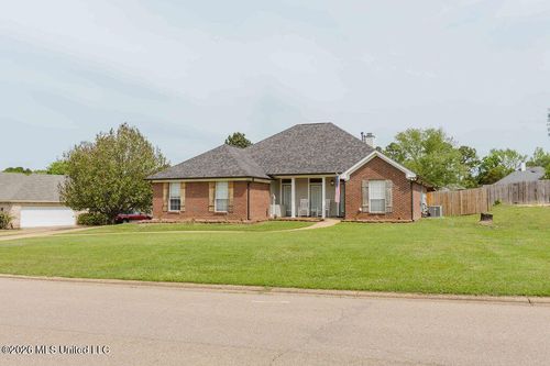 2000 Stonehendge Drive, Brandon, MS, 39042 | Card Image