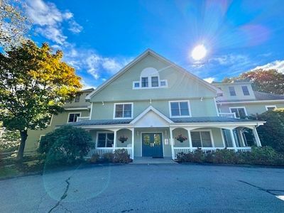 217 - 140 Lincoln Rd, Condo with 2 bedrooms, 2 bathrooms and 1 parking in Lincoln MA | Image 1