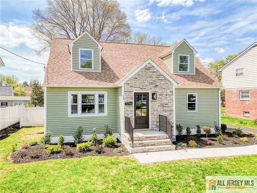 32 Campbell Ave, Edison, NJ, 08817-3407 | Card Image