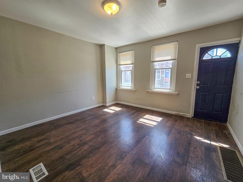 Residential in PHILADELPHIA 4