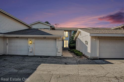 7187 Pebble Park Dr, West Bloomfield, MI, 48322-3506 | Card Image