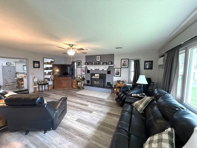 201 N Meyers Ave, House other with 4 bedrooms, 2 bathrooms and 2 parking in MILLEDGEVILLE IL | Image 14