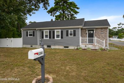 1241 6th Avenue, House other with 2 bedrooms, 1 bathrooms and null parking in Toms River NJ | Image 2