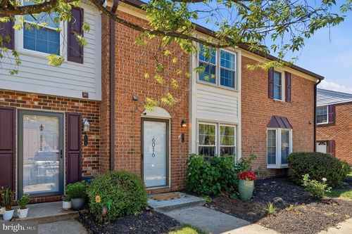 6016 Independence Way, ALEXANDRIA, VA, 22312-2625 | Card Image