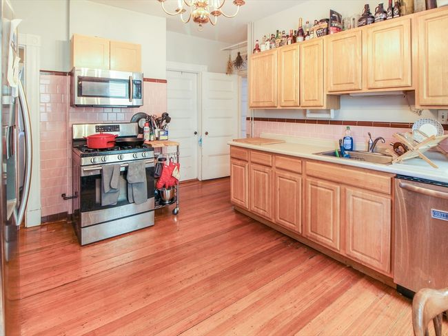 APT-1 - 52 Fayette St, Condo with 4 bedrooms, 1 bathrooms and null parking in Cambridge MA | Image 4