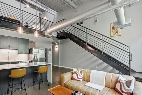 123-400 Village Pkwy Ne, Atlanta, GA, 30306-4361 | Card Image