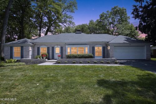 3860 Surrey Rd, Toledo, OH, 43615-1233 | Card Image