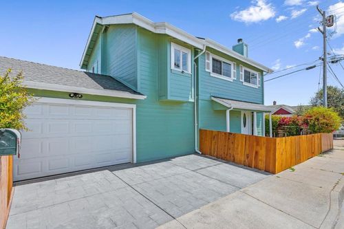 540 Spruce Ave, Pacific Grove, CA, 93950-4322 | Card Image