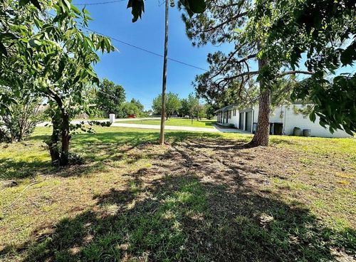 3215 Oakwood Dr, Edmond, OK, 73013-6132 | Card Image